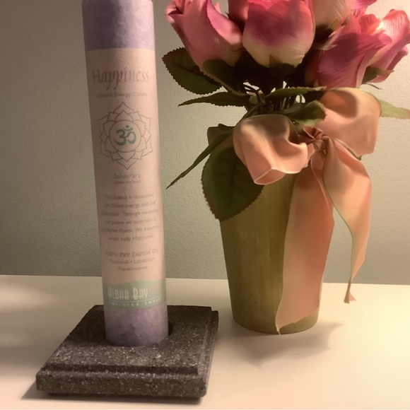 NWT! Chakra Happiness candle and holder - Picture 6 of 7